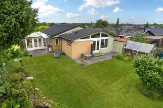 Villa på Stenkær 23, Smørumnedre, 2765 Smørum