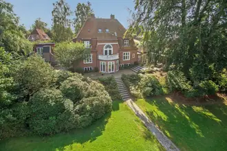 Villa på Dronninggårds Alle 106, 2840 Holte