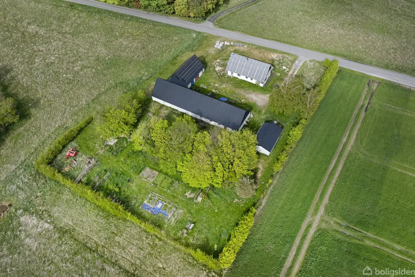 Ejendom med solceller og naturskøn beliggenhed ved Lendum