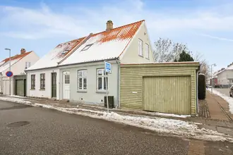 Villa på Søndergade 19, 4800 Nykøbing F