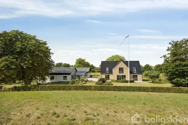 Landejendom på Ankerstræde 8, 4682 Tureby