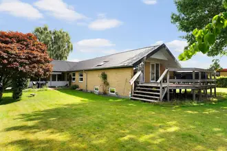 Villa på Cikorievej 13, 8763 Rask Mølle