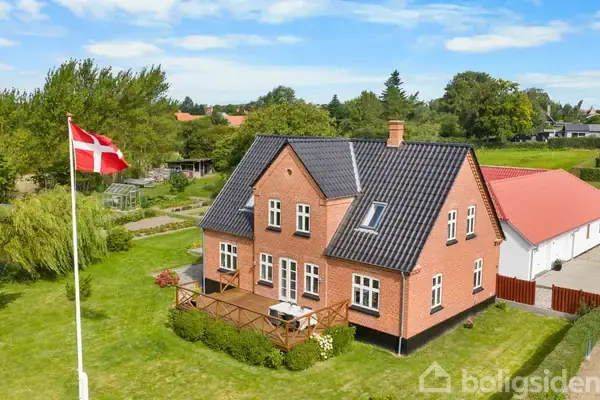Landejendom på Strandvejen 38, 5600 Faaborg