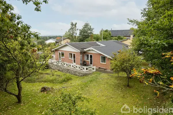 Villa på Fyrreskrænten 7, 8680 Ry
