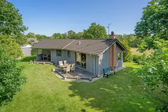 Fritidshus på Skovvej 1, Dejret, 8420 Knebel