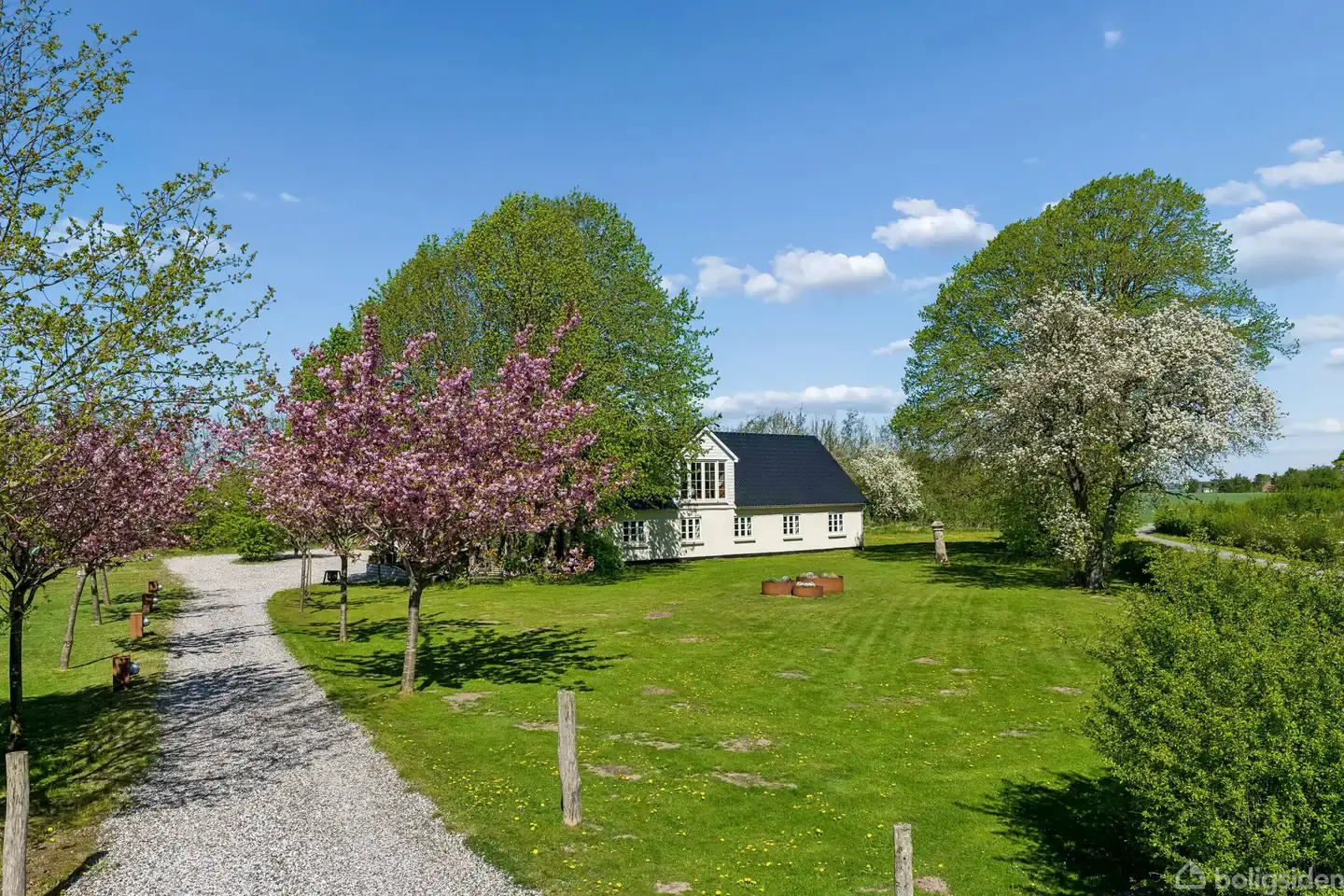 Landejendom på Engbakkevej 5, 8961 Allingåbro