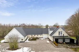 Landejendom på Engbakkevej 5, Fausing Mark, 8961 Allingåbro