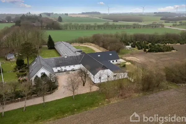 Landejendom på Aspvej 22, 7600 Struer