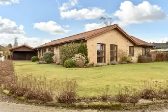 Villa på Bøgevej 2A, 7323 Give