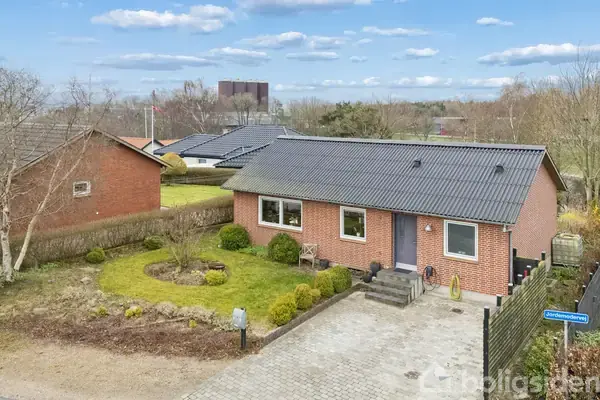 Villa på Jordemodervej 8, 9240 Nibe