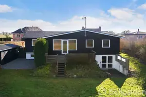 Villa på Toksværd Bygade 6, 4684 Holmegaard