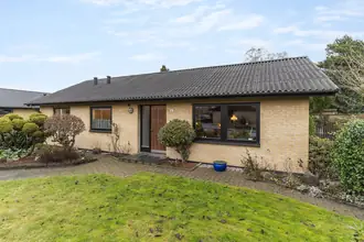 Villa på Bredefeldsvej 6, 8450 Hammel