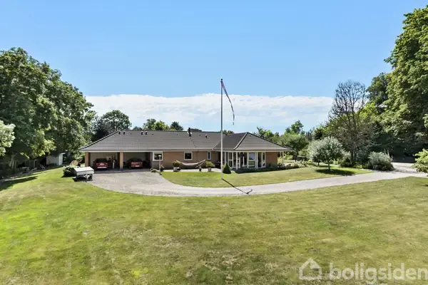 Villa på Nymøllevej 6, 4690 Haslev