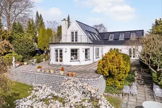 Villa på Mølledamsvej 9A, 3460