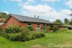 Villa på Møllesvinget 10, 8653 Them