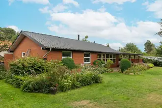 Villa på Møllesvinget 10, 8653 Them