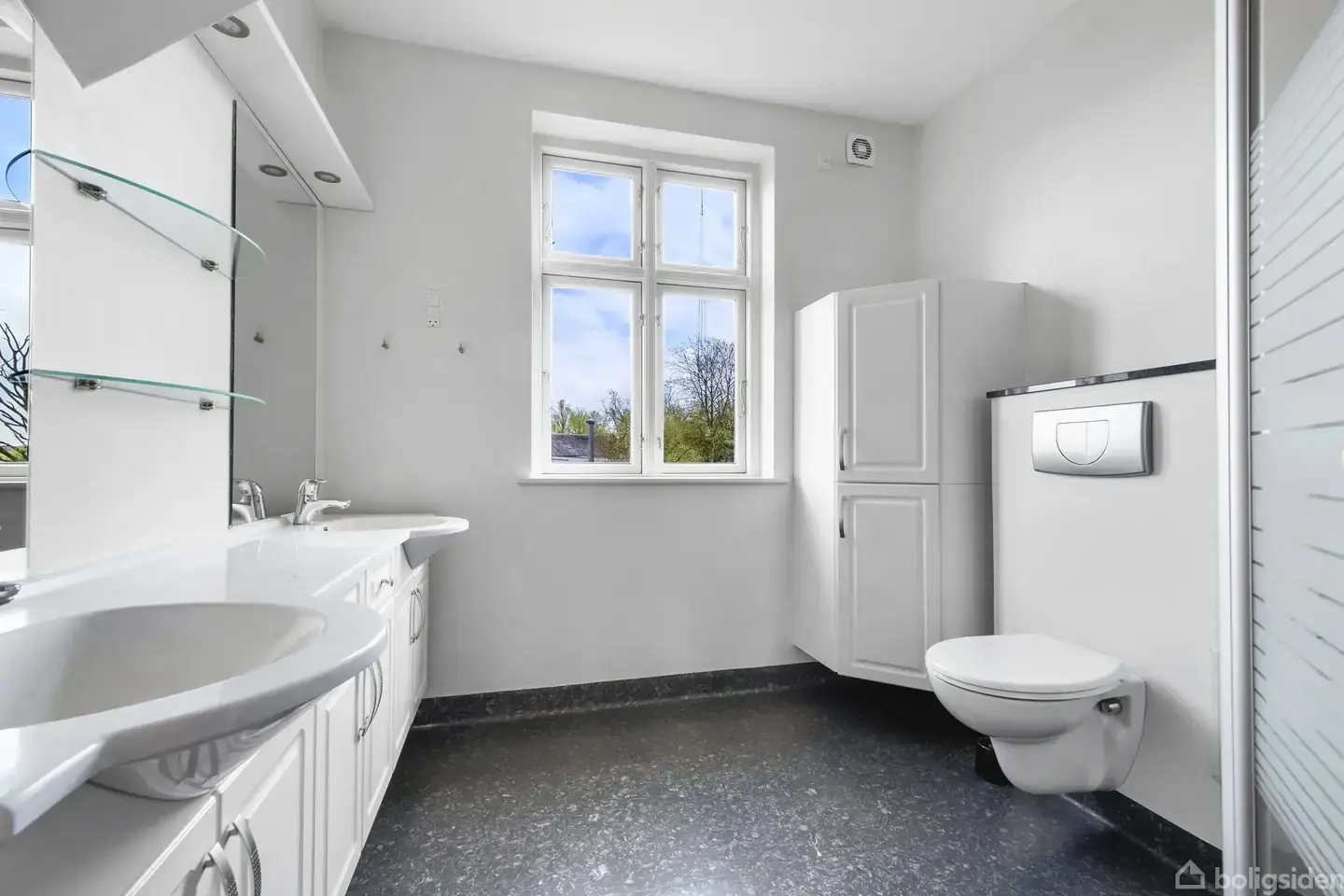 Klassisk rødstenvilla i flot stand med gåafstand til skov, skole og midtby! - View 5