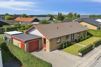 Villa på Hjortevej 8, Søften, 8382 Hinnerup