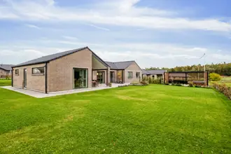 Villa på Ørskovbæk Parken 53, 8732 Hovedgård