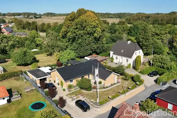 Villa på Vinkelvej 1, 8732 Hovedgård