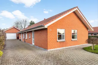 Villa på Tingvangen 13, 8981 Spentrup