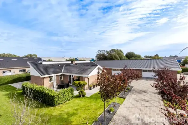 Villa på Sagavej 52, 9260 Gistrup
