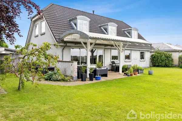 Villa på Schultzvej 9, 6091 Bjert