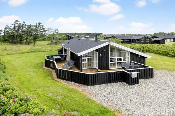Fritidsbolig på Efterårsvej 17, 9800 Hjørring