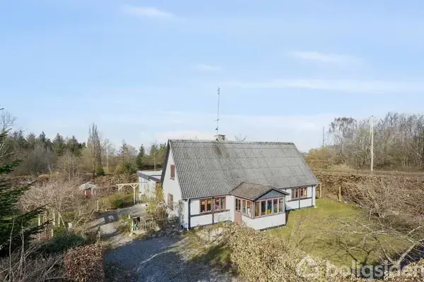 Villa på Nykøbingvej 284, 4800 Nykøbing F