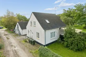 Villa på Engtoftevej 9, Kastrup, 8544 Mørke