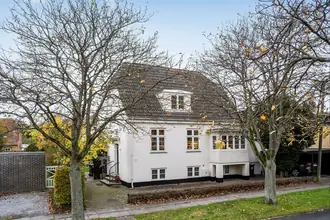 Villa på Rønne Alle 9, 2791