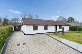 Villa på Rødhalsvej 8, 9800 Hjørring