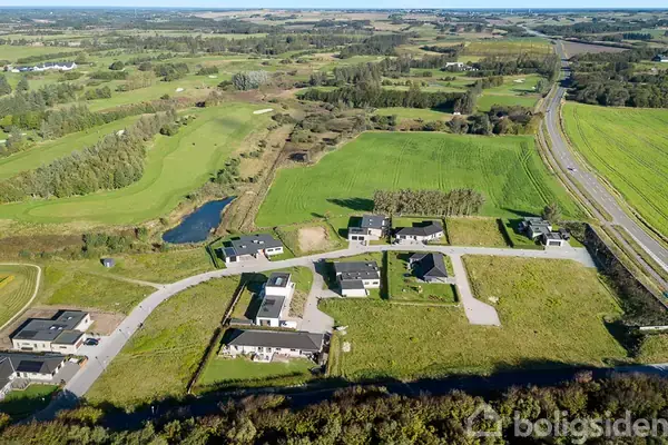 Helårsgrund på Golfhaven 2, 9800 Hjørring