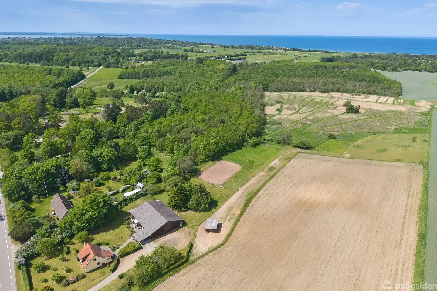 Landejendom på Torupvejen 57, 3390 Hundested