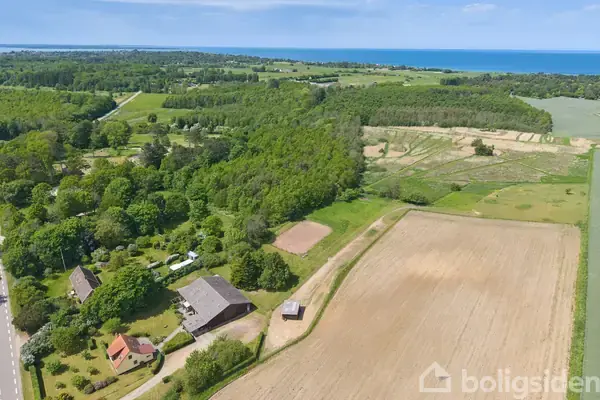 Landejendom på Torupvejen 57, 3390 Hundested
