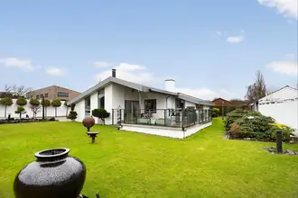 Villa på Frederiksborgvej 220, Himmelev, 4000 Roskilde