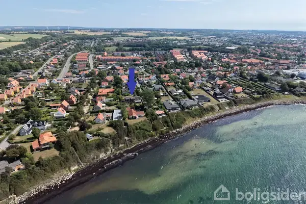 Villa på Dovreåsvej 6, 3700 Rønne