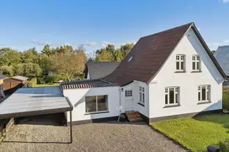 Villa på Stationsvej 10, Nyker, 3700 Rønne