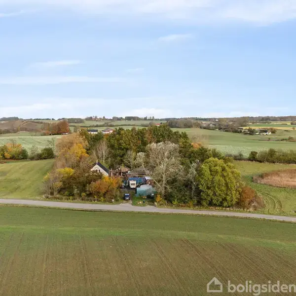 Landejendom på Sidingevej 27, 4560 Vig