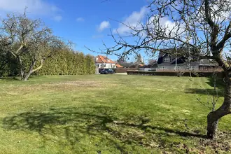 Helårsgrund på Holmegårdsvej 8, Vivild, 8961 Allingåbro