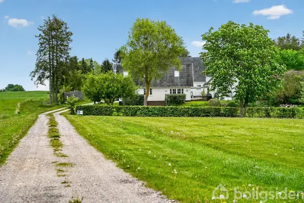 Landejendom på Kirkestien 10, 3400 Hillerød