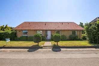 Villa på Benediktesvej 26, Lind, 7400 Herning