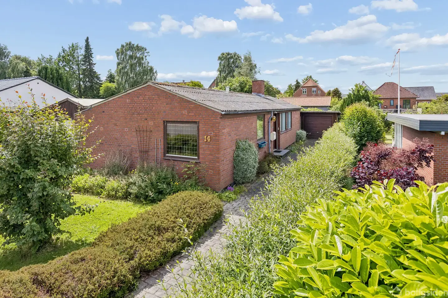 Original villa med skøn have og god beliggenhed