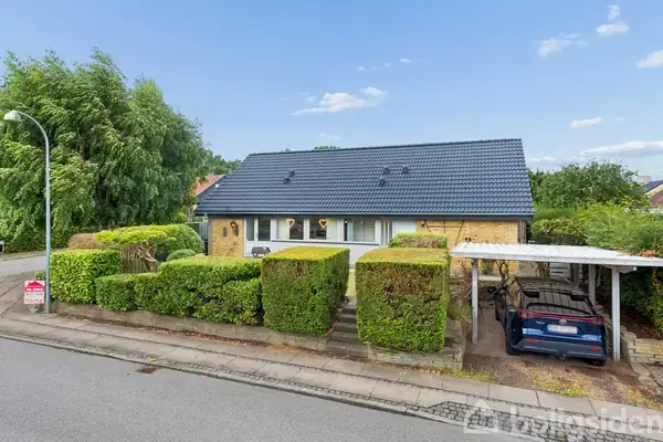 Villa på Tværskovvej 2, 2650 Hvidovre