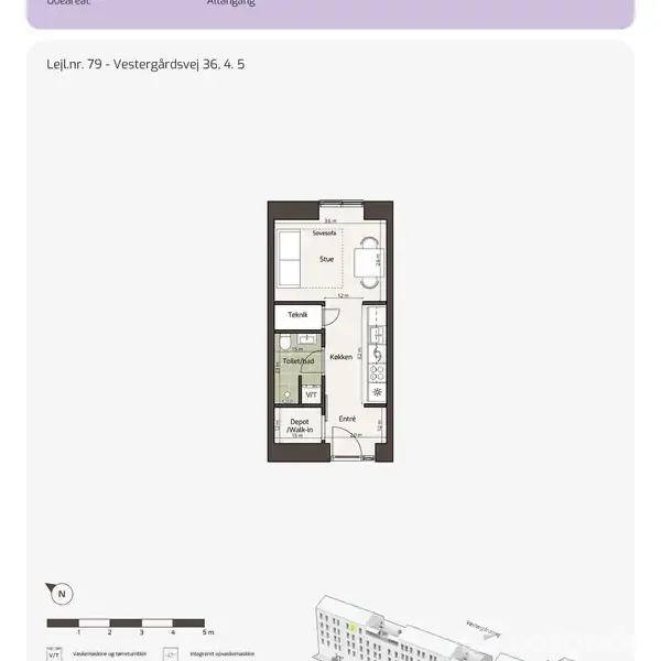Plantegning viser et rektangulært lejlighedsdesign med soveværelse og stue til venstre, køkken i midten, bad/toilet og depot til højre, og indgang i bunden.