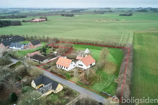 Landejendom på Over Vrøndingvej 32, 8700 Horsens