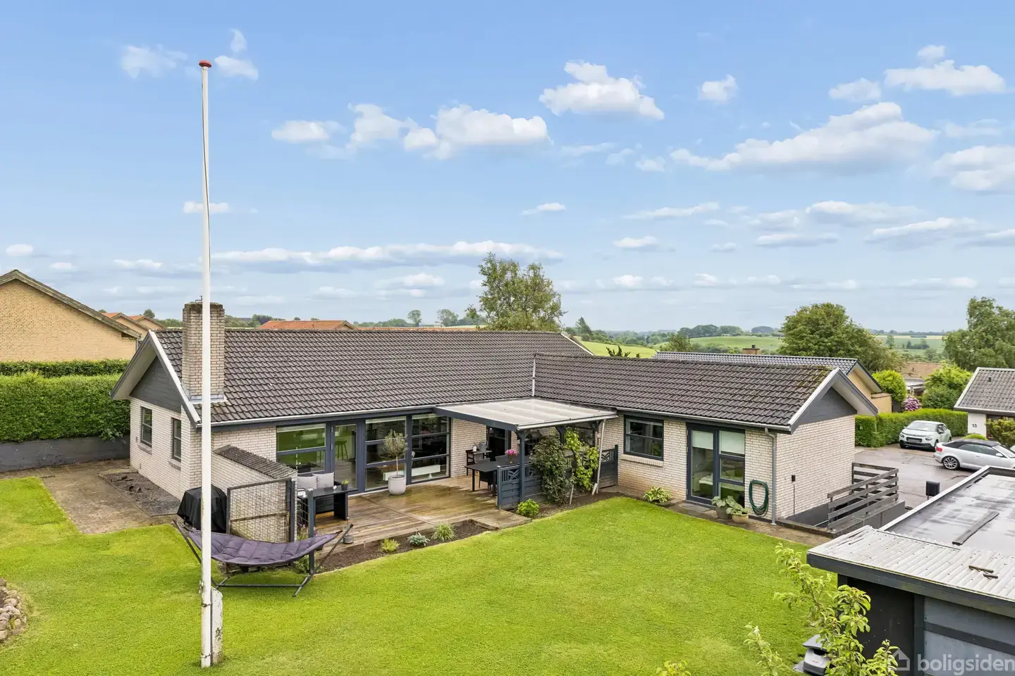 Moderniseret villa i børnevenligt kvarter