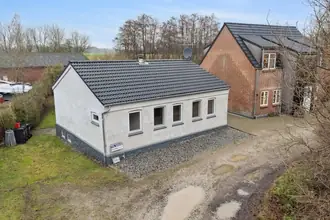 Villa på Bondestoft 1, Grundfør, 8382 Hinnerup