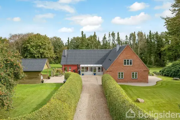 Landejendom på Nørremarkvej 1, 6740 Bramming