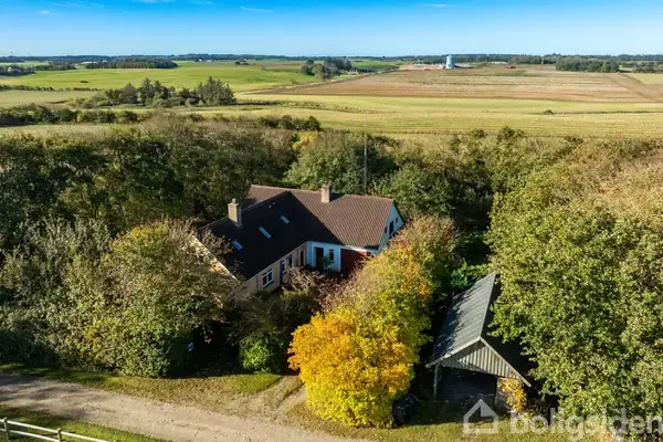 Landejendom på Krustruphedevej 17, 9800 Hjørring